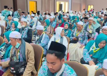 Siap Diberangkatkan Ke Tanah Suci, KaKanKemenag Sampang :  Jamaah Lansia Jadi Prioritas