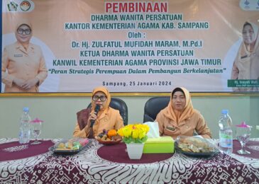Ketua DWP Kemenag Jatim Berikan Pembinaan di Sampang