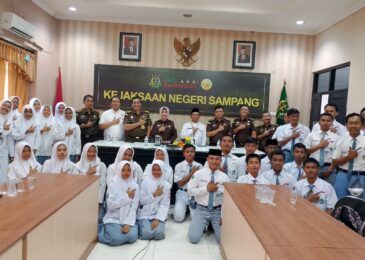 Siswa MAN Sampang Lakukan Study Visit Di Kejari Sampang