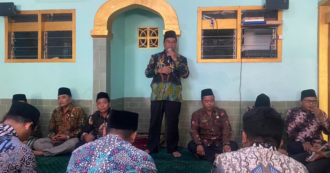 KaKan Kemenag Sampang Ajak ASN Makmurkan Masjid Dan Musholla